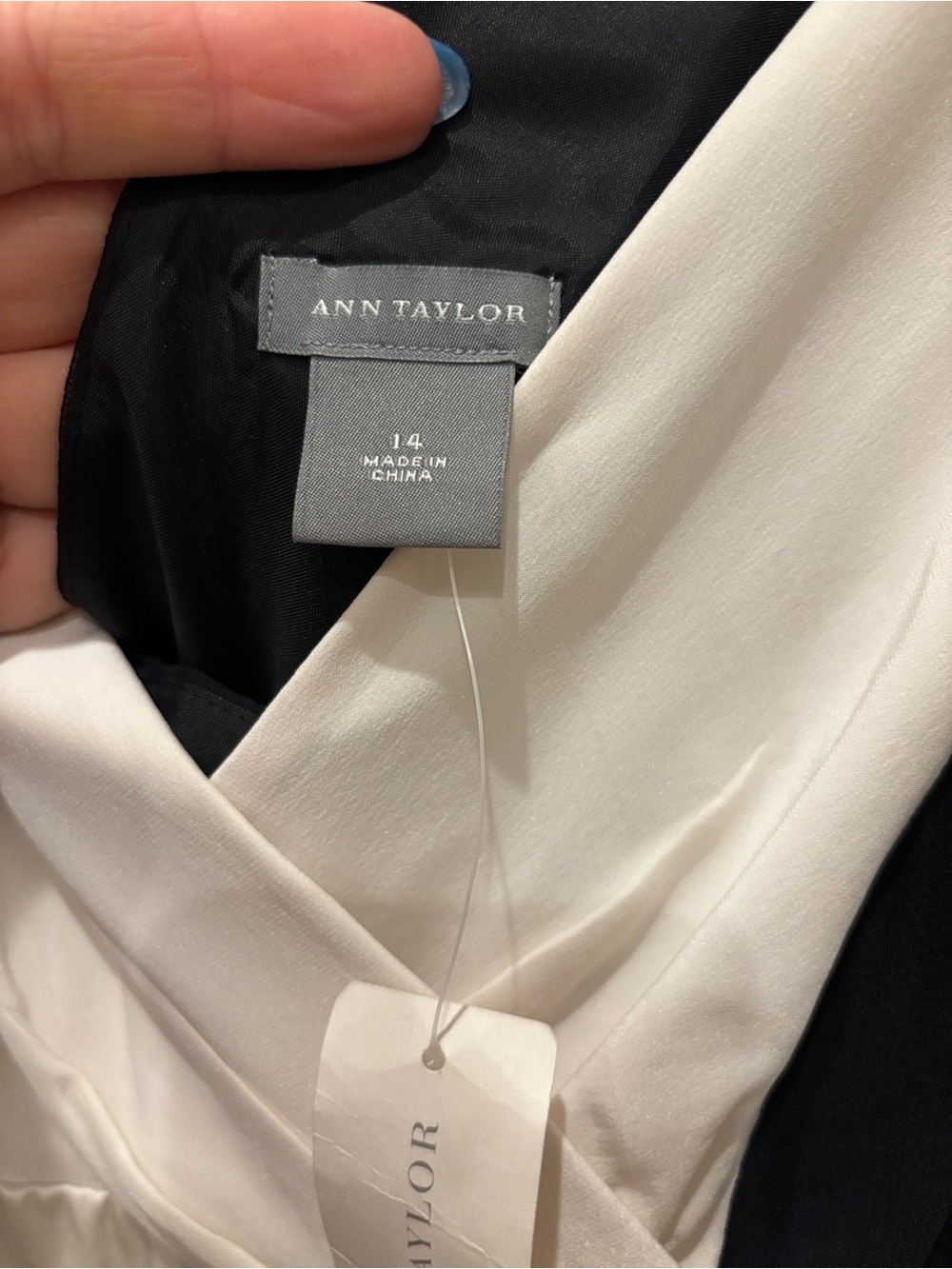 Ann Taylor NWT Size 14 100% Silk Black White Color Block Wrap Front V Neck Dress - Picture 5 of 10